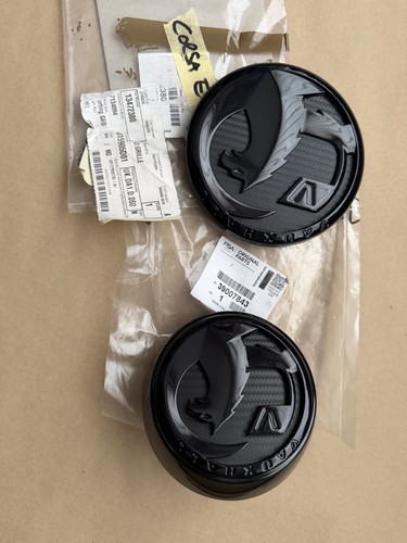 New gloss black carbon - new,